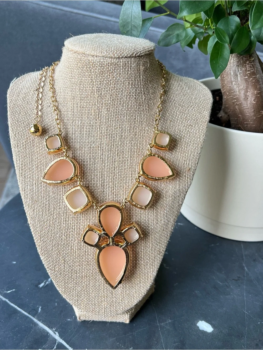 Kate Spade Statement Necklace in Blush Pink Like New